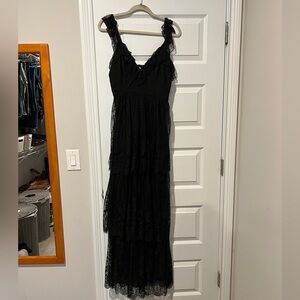 Formal black Tobi dress, worn once in like new condition, size M